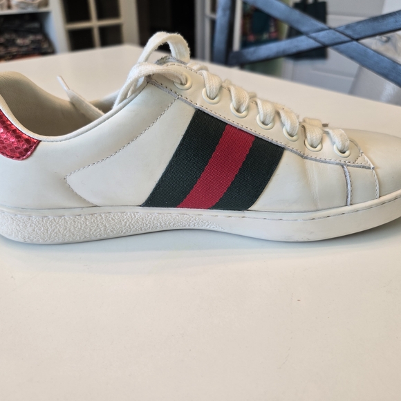Womens Gucci Ace Embroidered Bee White Sneakers, Used, Red Green Accents - Picture 8 of 10
